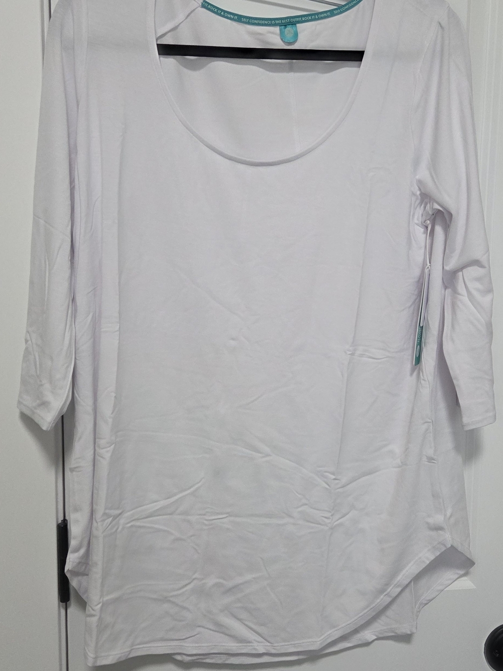 Sweettops NWT White Scoop Neck 3/4 Sleeve Top